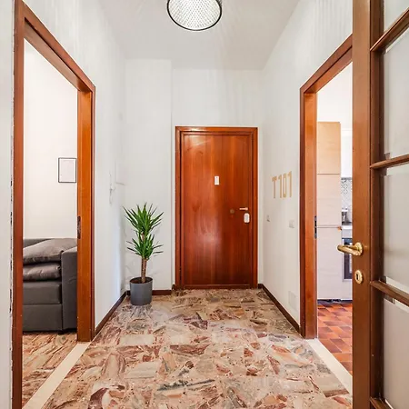 Casa Torino 101, A - Forum Assago A 7 Minuti, Ospedale Humanitas A 5 Minuti - Smartstay *
